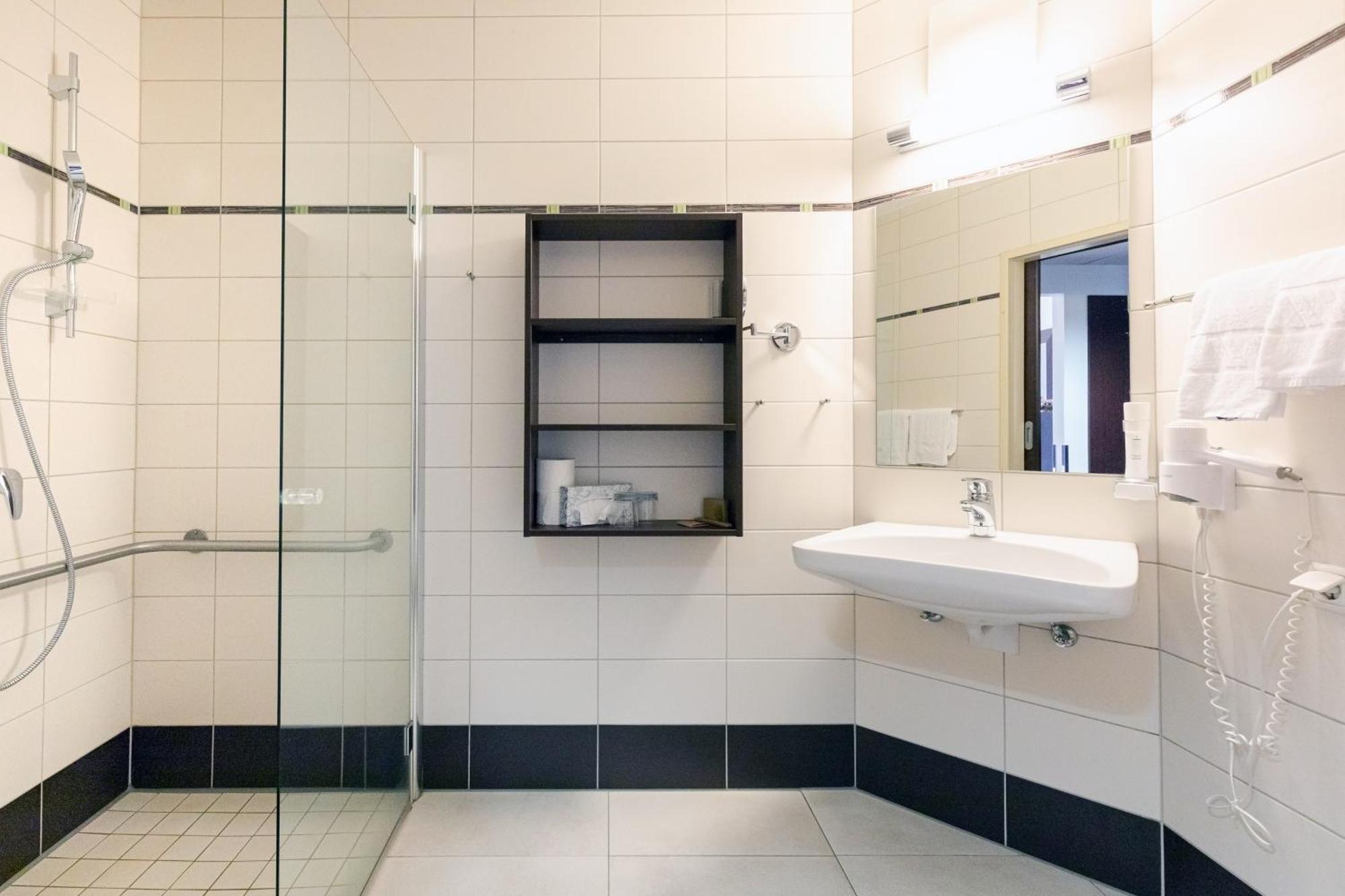 Educare Hotel 4*