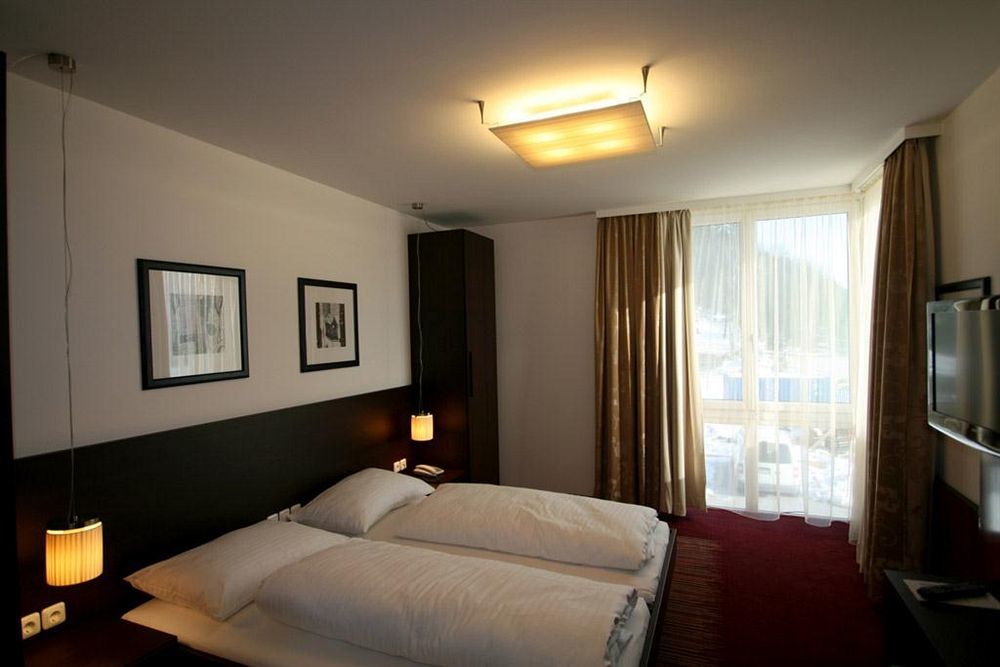 Hotel Educare Treffen